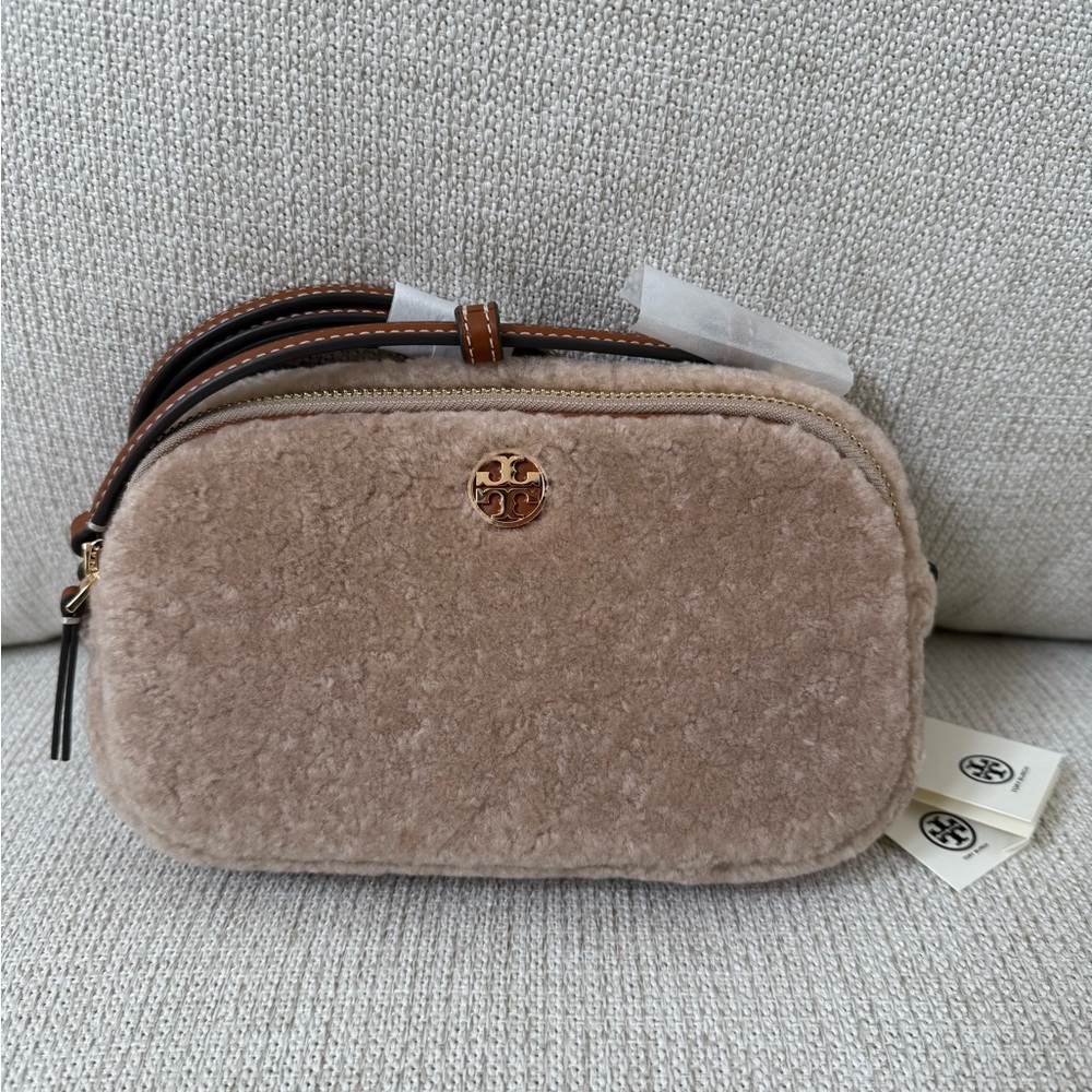 NWT Tory Burch Shearling Camera Bag – Fresh Wheat